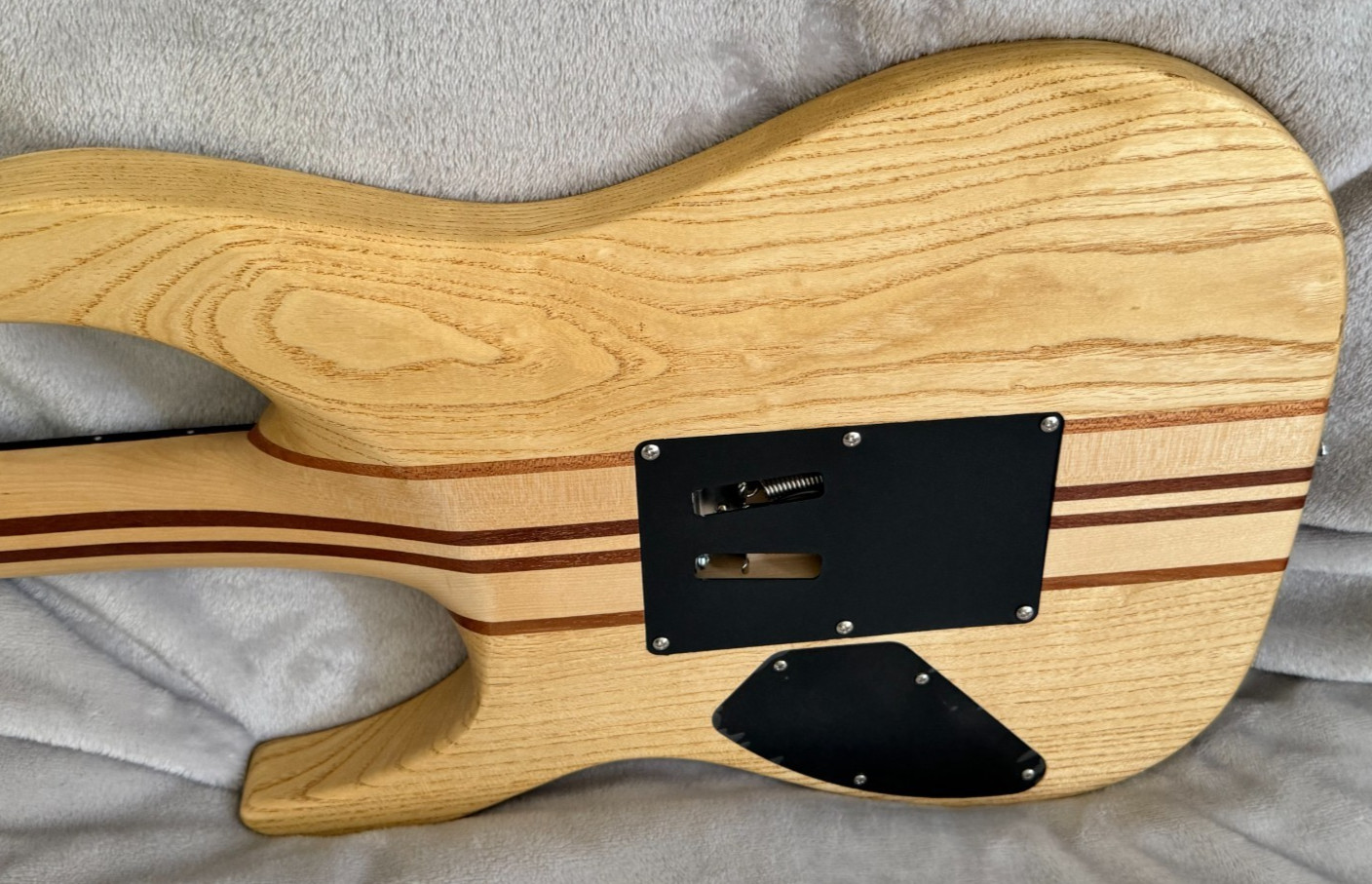 BullFighter- JACOBS MODS PRO-SETUP Neck thru electric guitar Beautiful/ Video