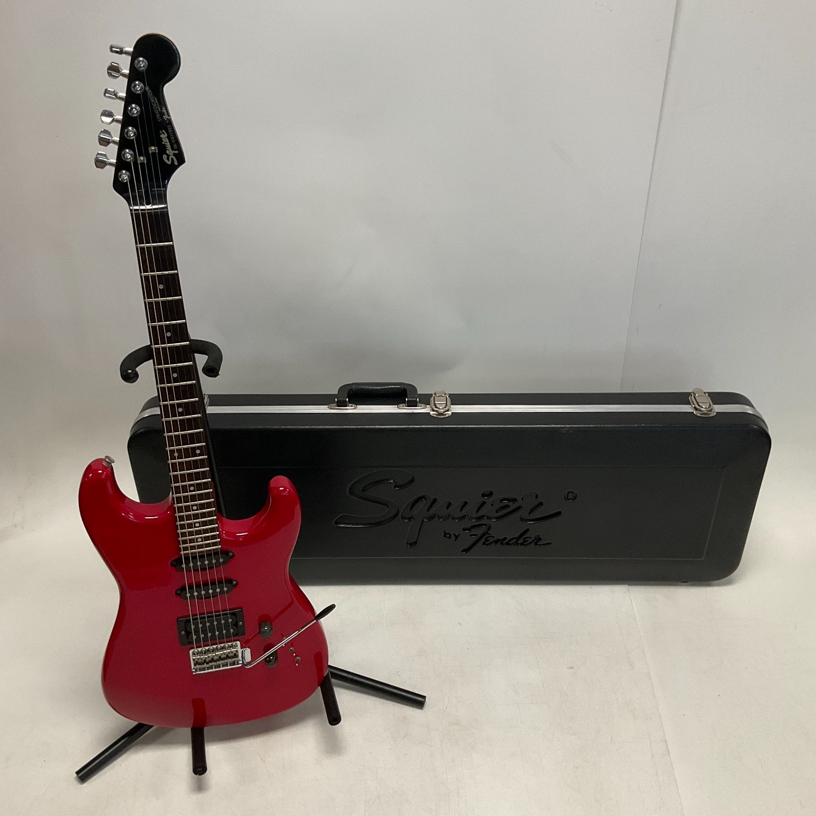 Vintage 1986 Squier Contemporary Fender Stratocaster Electric Guitar Red Japan