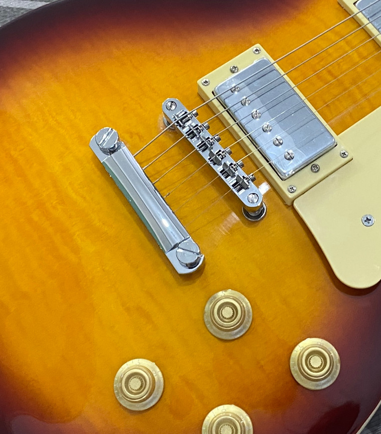 New Solid Body Electric Guitar, Sunburst Finish, HH Humbucker Pickups, Full Size