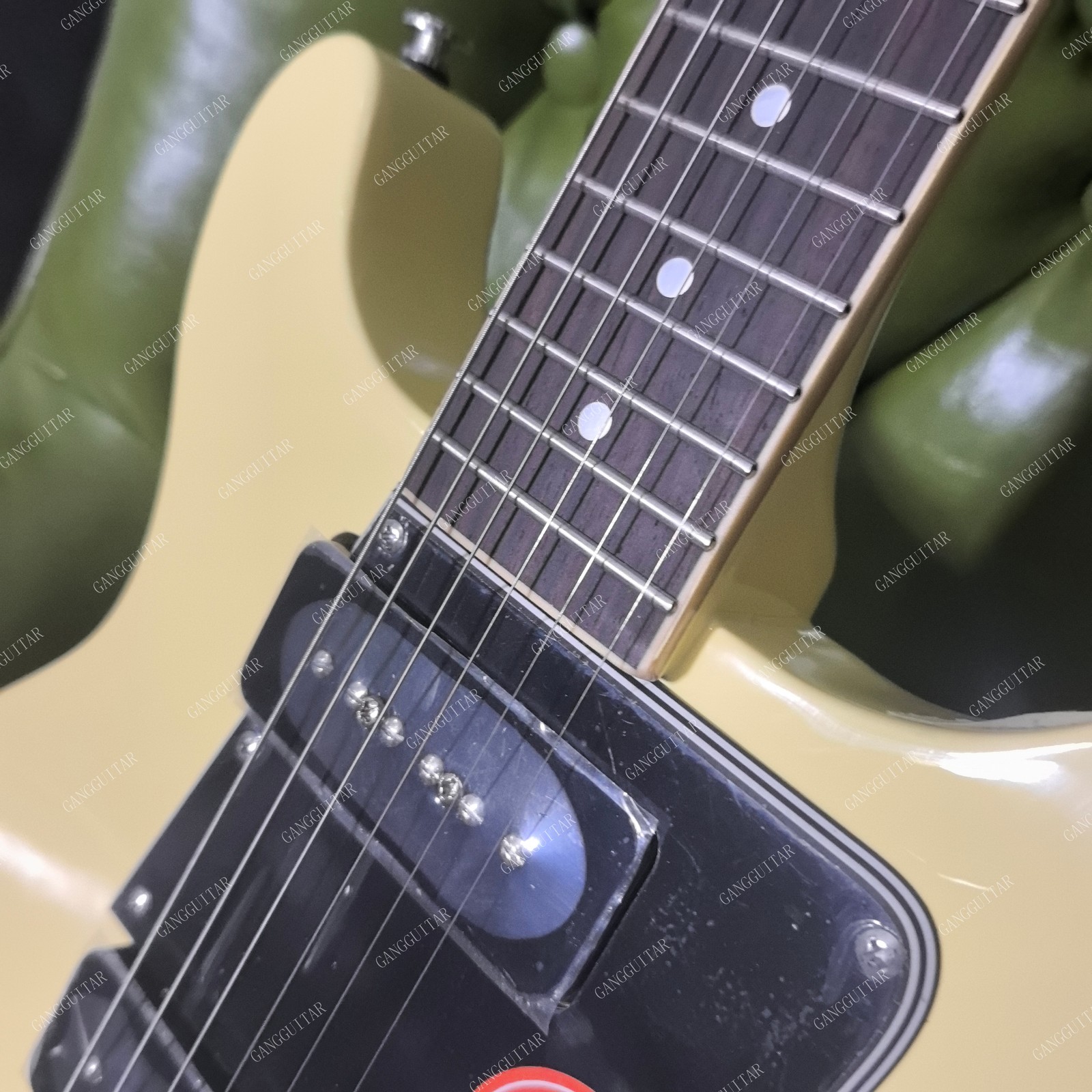 Solid Body Electric Guitar Stainless Steel Rounded Fret Edge Bone Nut Cream Body