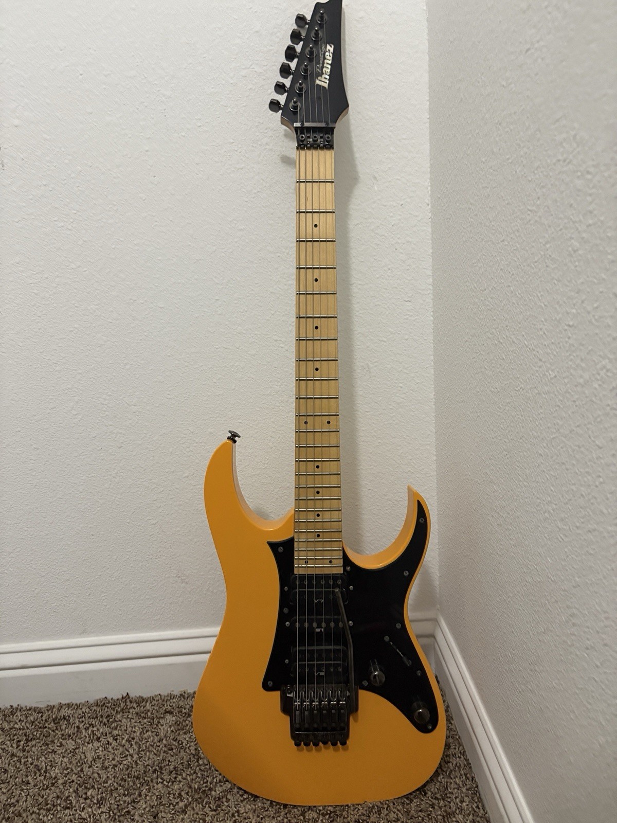 Ibanez RG Series RG550DY Genesis Electric Guitar, Desert Sun Yellow