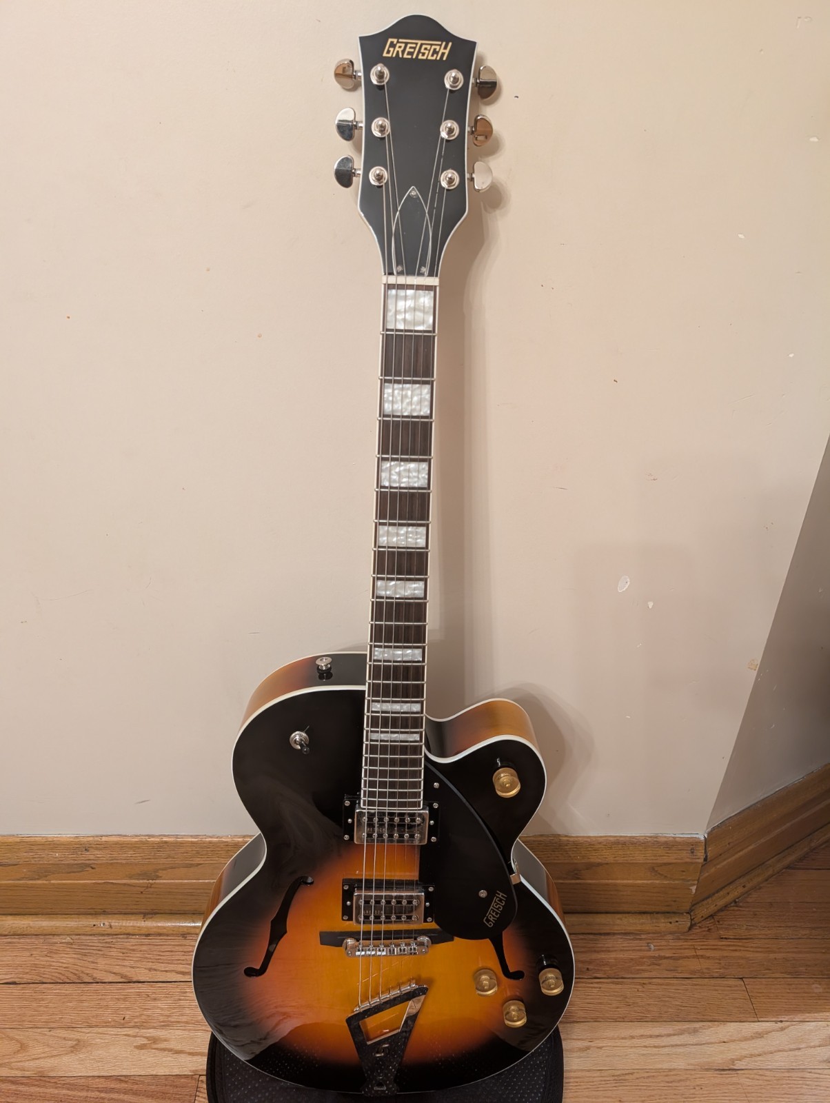 Gretsch Streamliner G2420 Electric Guitar w/ Gig Bag – Aged Brooklyn Burst