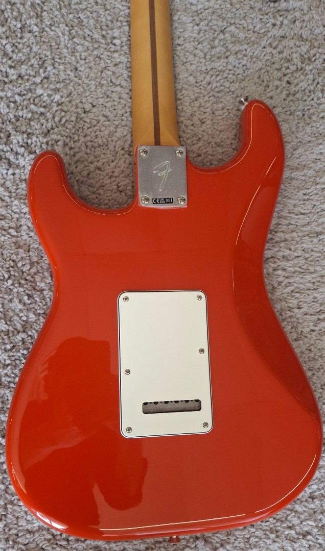 Fender Player II Stratocaster, Rosewood Fingerboard, Coral Red Finish – MIM
