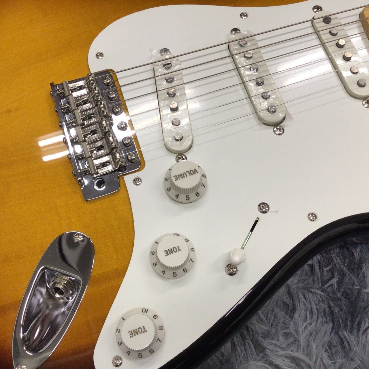 Fender Made in Japan Traditional ’50s Stratocaster 2Tone Sunburst Maple