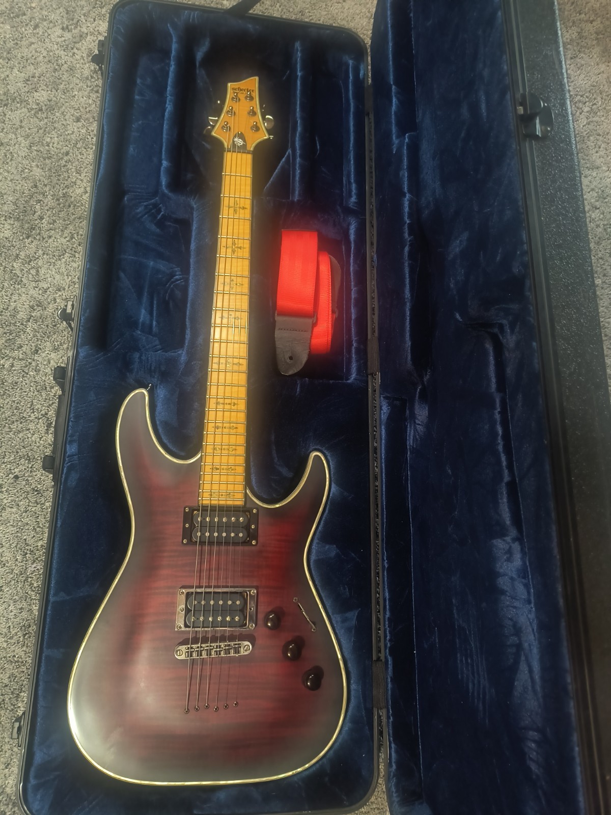 Schecter Diamond Series Hellraiser 6-String Electric Guitar with Hard Case