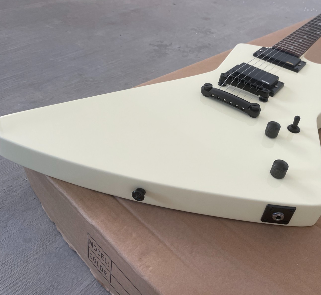 6 String Custom Solid Body Electric Guitar Beige Color Rosewood Fingerboard