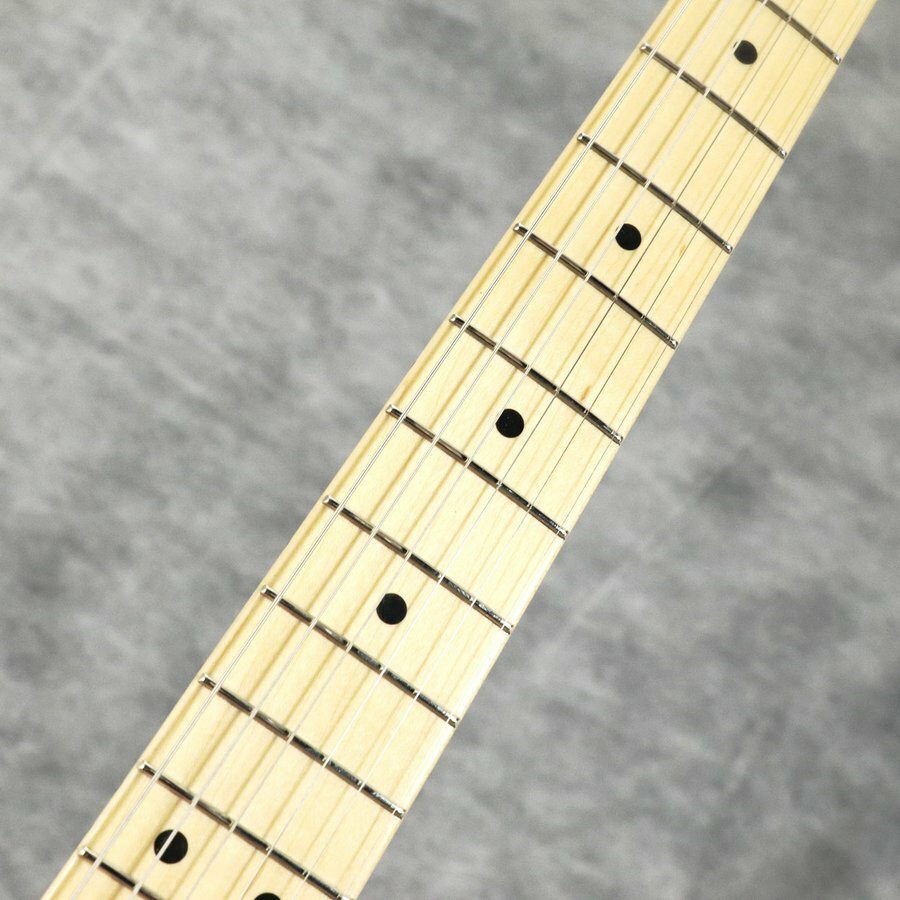 Fender Made in Japan Hybrid II Stratocaster (US Blonde/Maple) Vintage Alder body