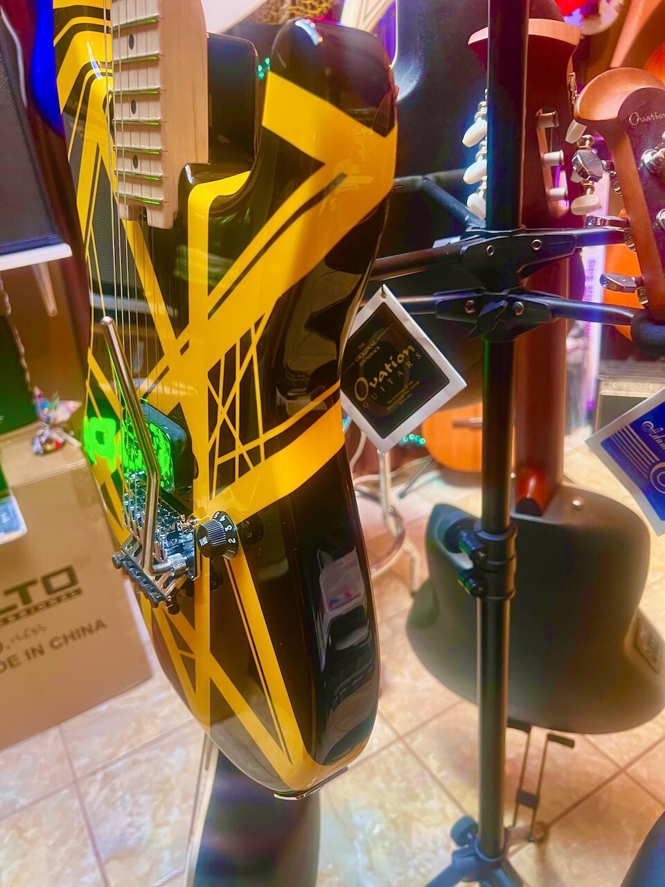 EVH Striped Series Guitar, Line 6 Spider V 30 MkII Amp & Relay G10TII Wireless