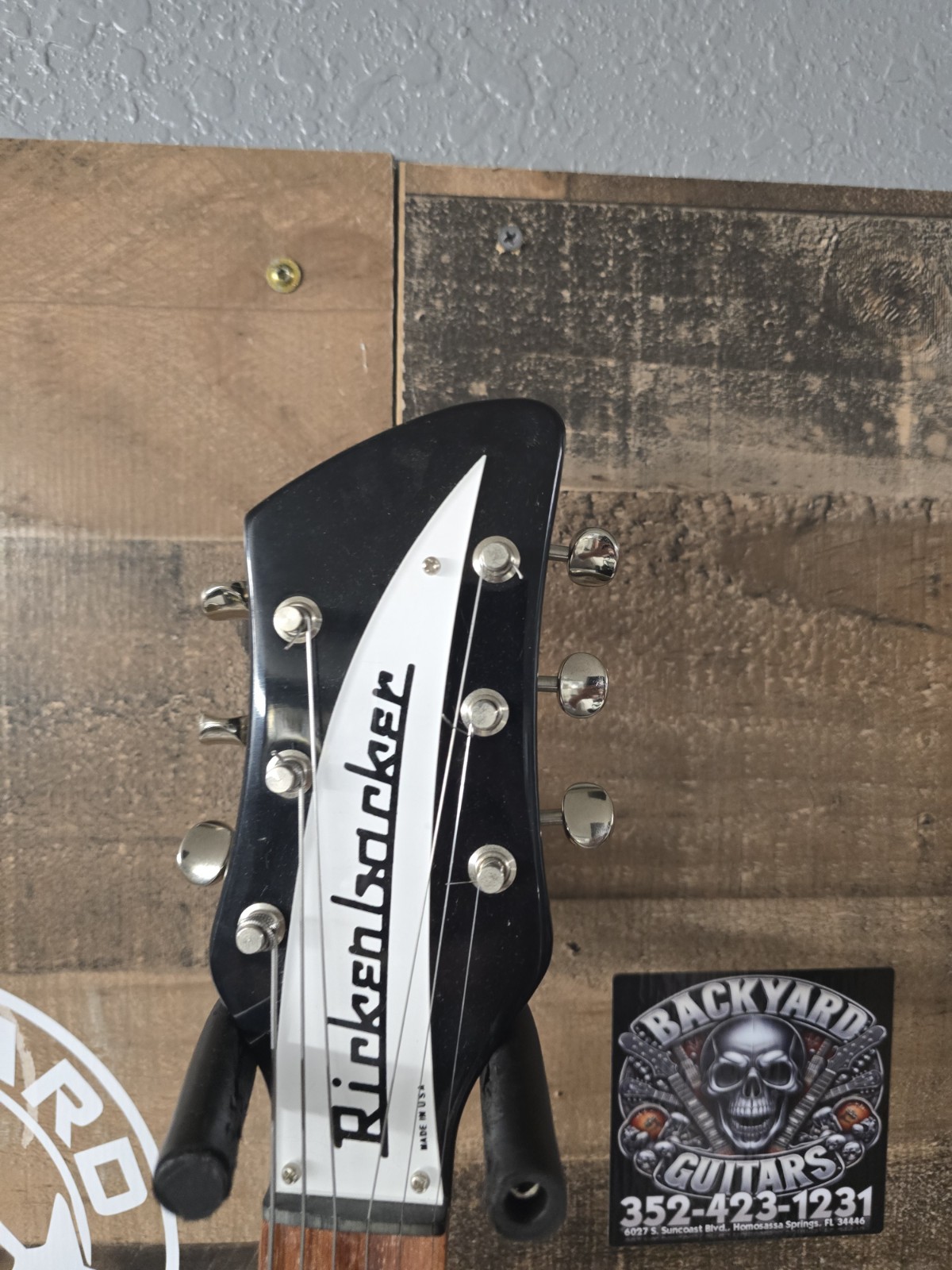 2019 Rickenbacker 350 V63 Jet Glo , 3 Pickup, Semi-Hollow w/ Ohsc