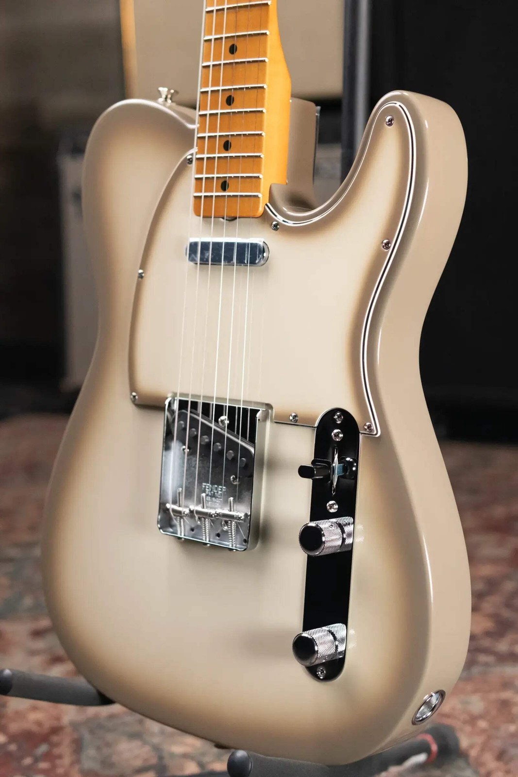Fender Limited Edition Vintera II ’60s Telecaster Electric Guitar – Antigua with