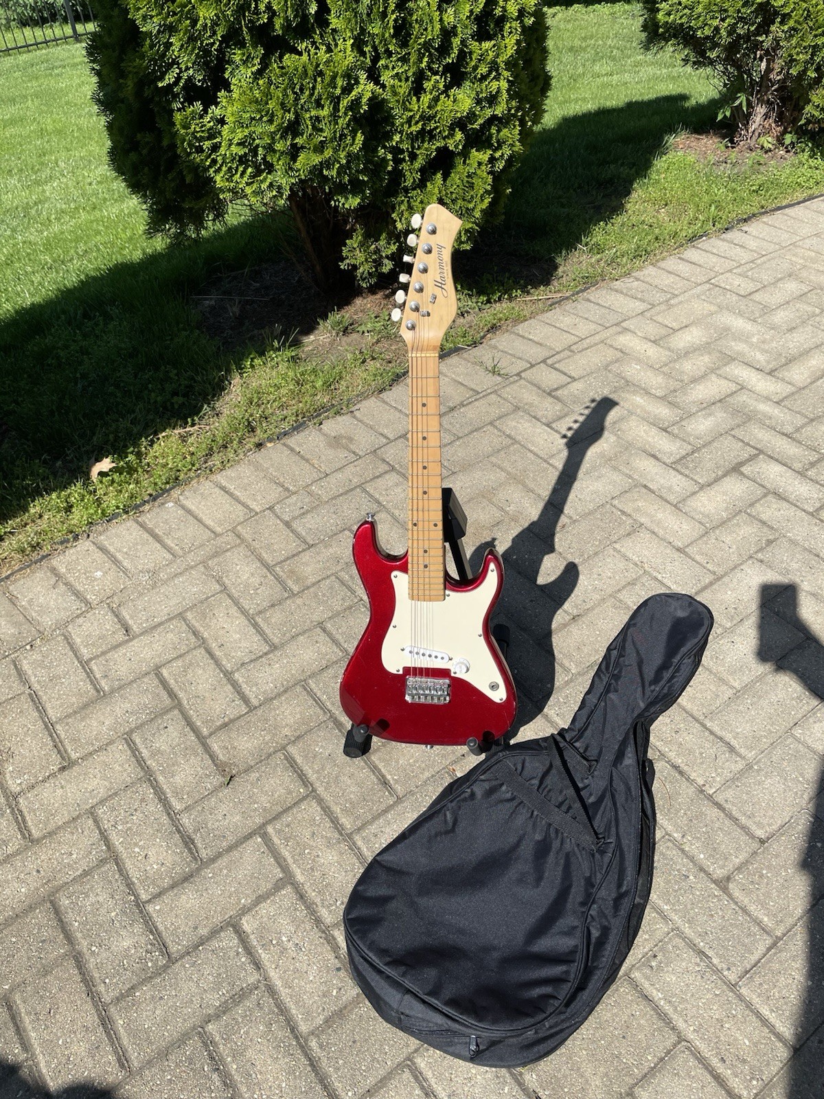 Vintage Harmony Electric Guitar Mini Strat Red 1/2 Size Travel Kids Guitar