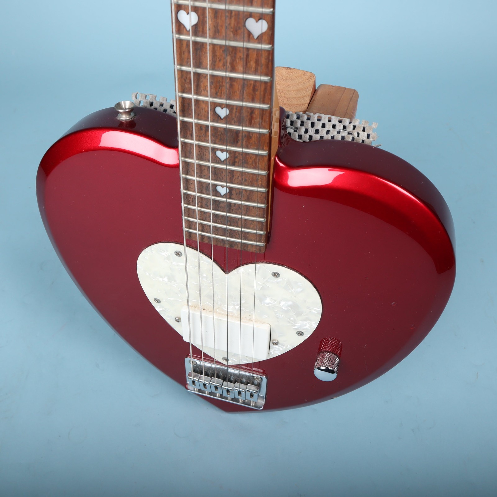 Daisy Rock Heartbreaker Short Scale Red Heart Electric Guitar