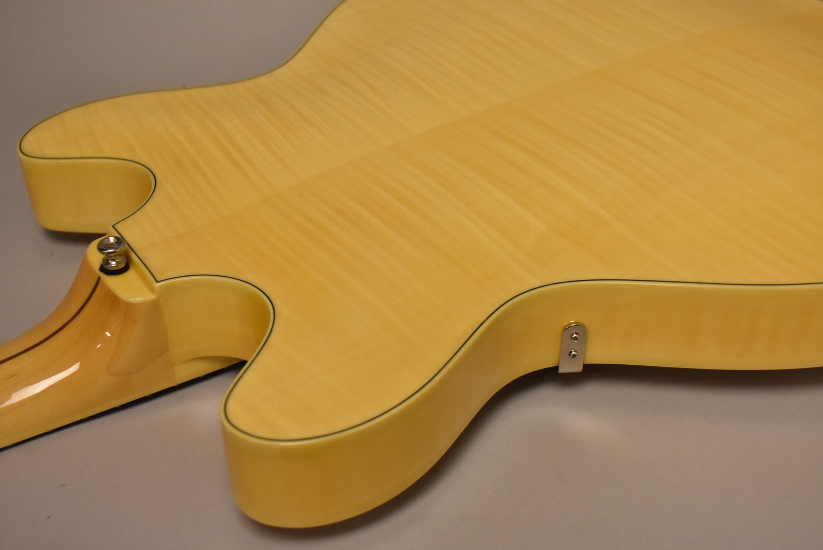 Guild Starfire IV Natural w/OHSC