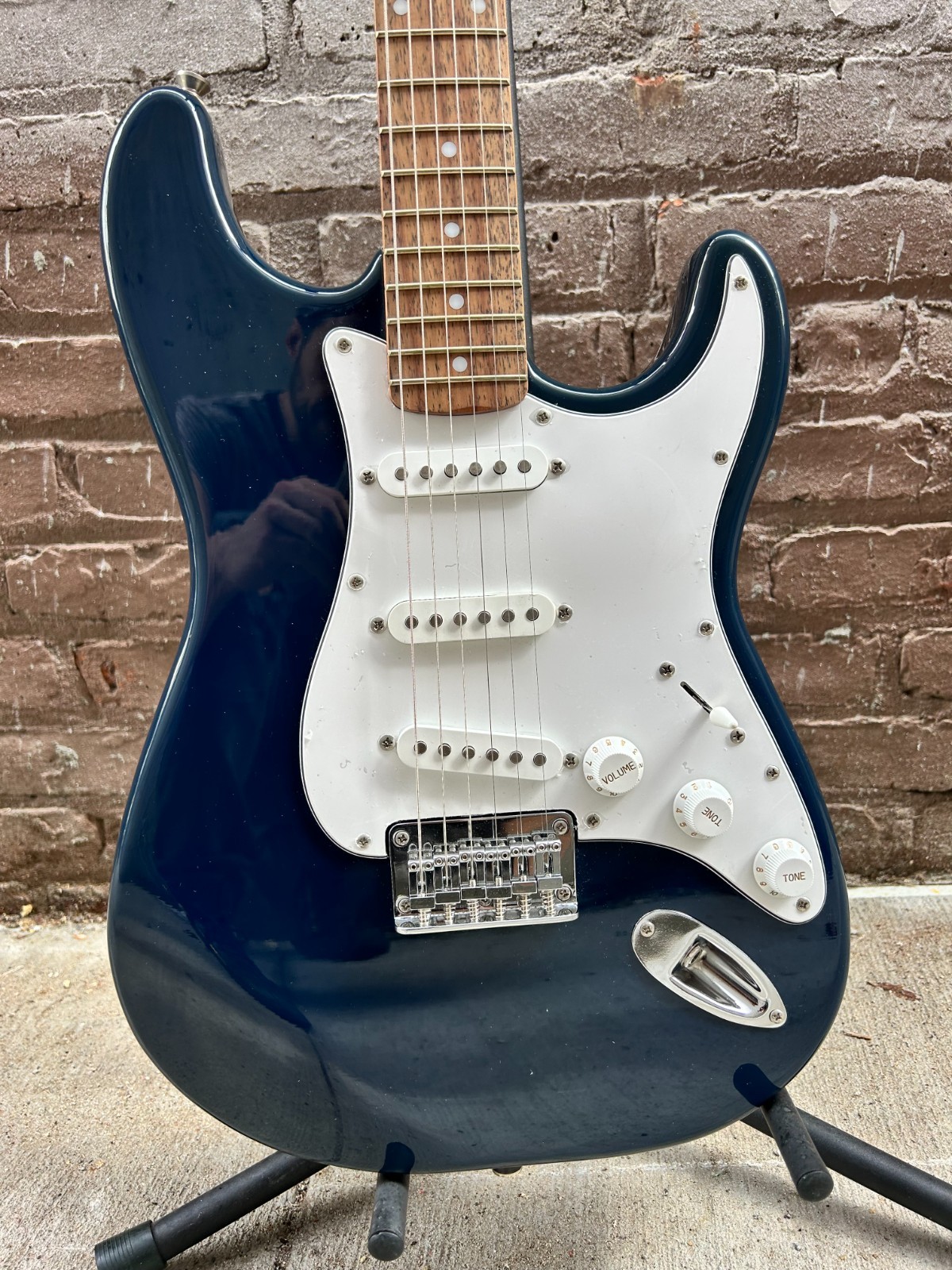Squier by Fender Stratocaster Bullet (Cort factory)