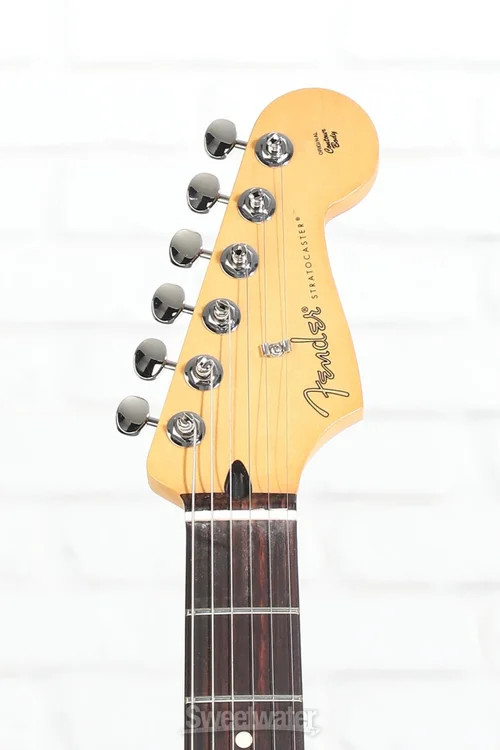 Fender Player II Stratocaster Electric Guitar – 3-color Sunburst with Rosewood