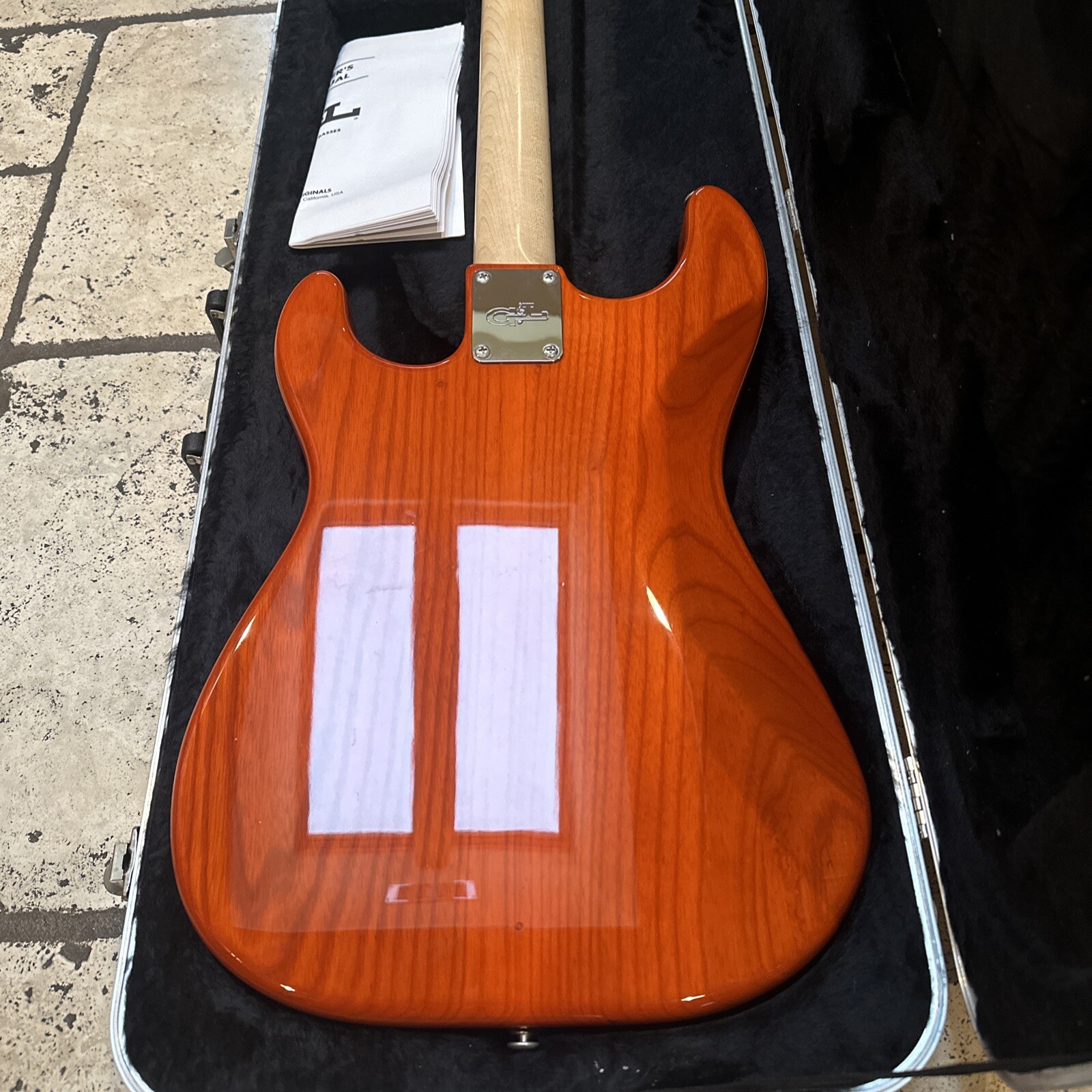 G&L USA S-500 Guitar With Hard Case – Cherry Burst – Mint Condition