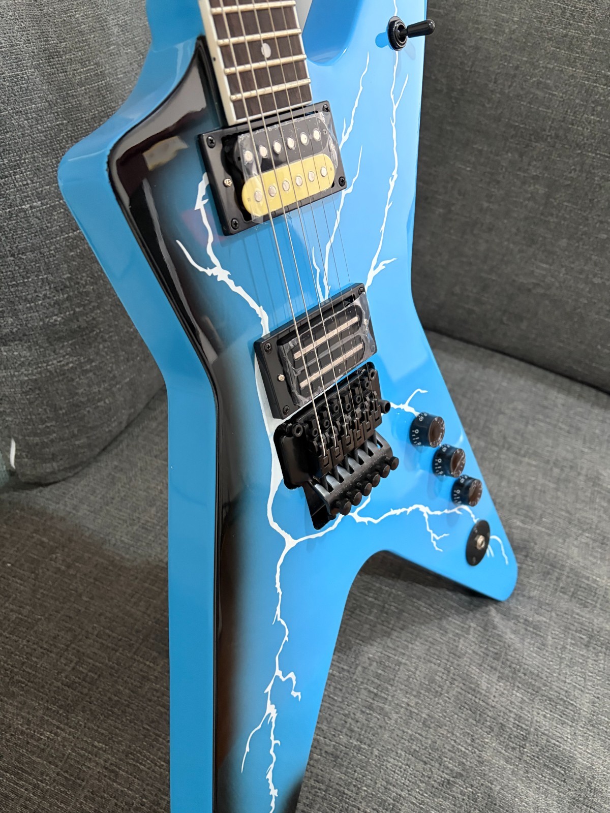 Dimebag Darrel ML Electric Guitar Floydrose vibrato Blue Lightning Veneer