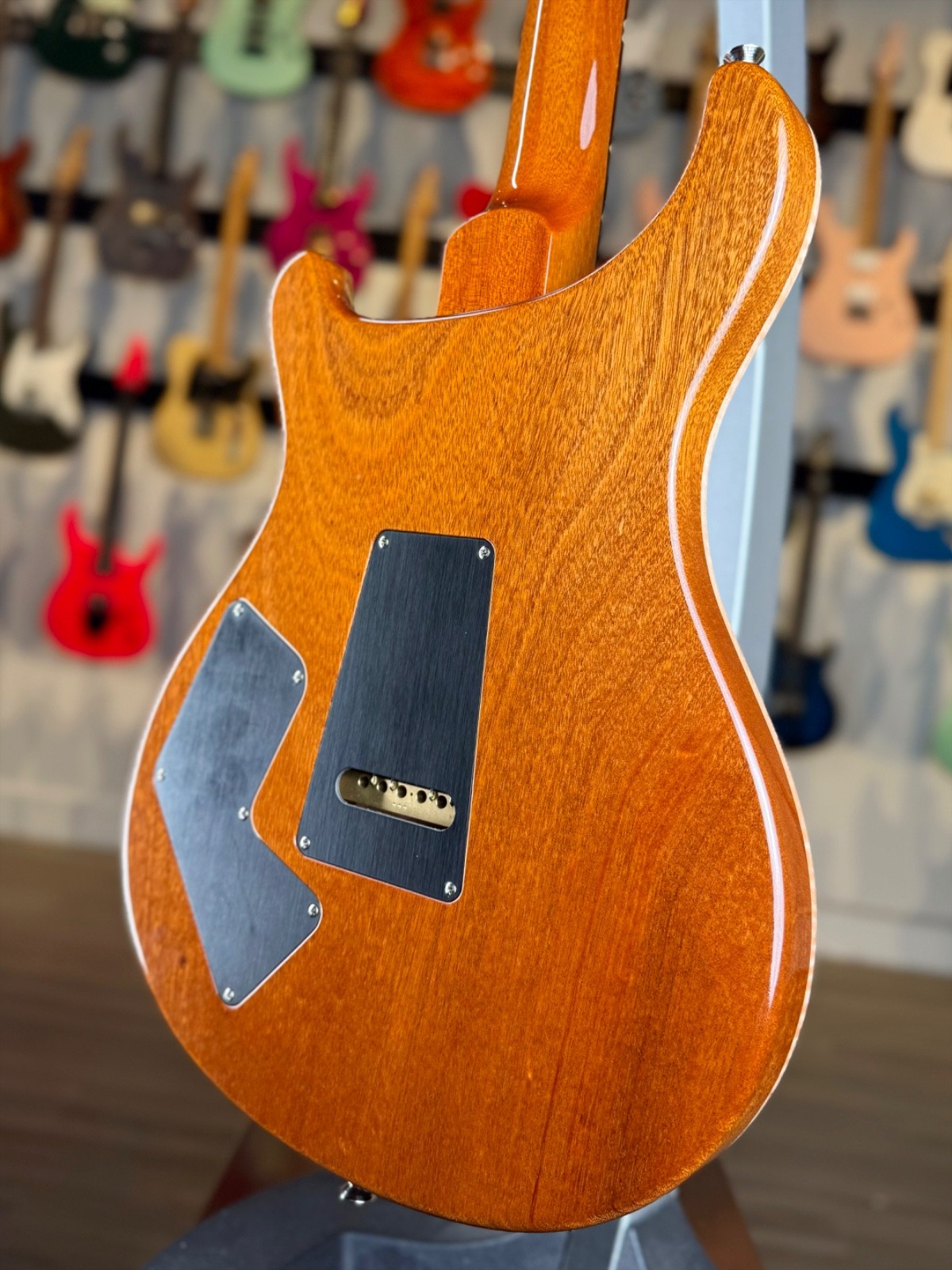 PRS Modern Eagle V – Yellow Tiger (Pre-Owned)