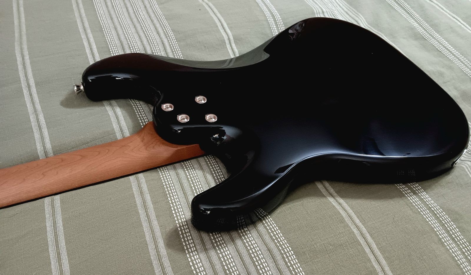 Jet JS-400 HT BK Electric Guitar (Tom DeLonge Style Hardtail strat) – Jet Black