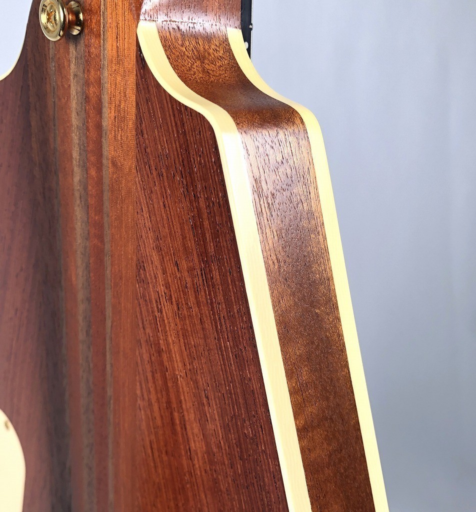 Combat AK 1400 Custom Natural Gold Hardware Made in Japan FV Type Solid E.Guitar
