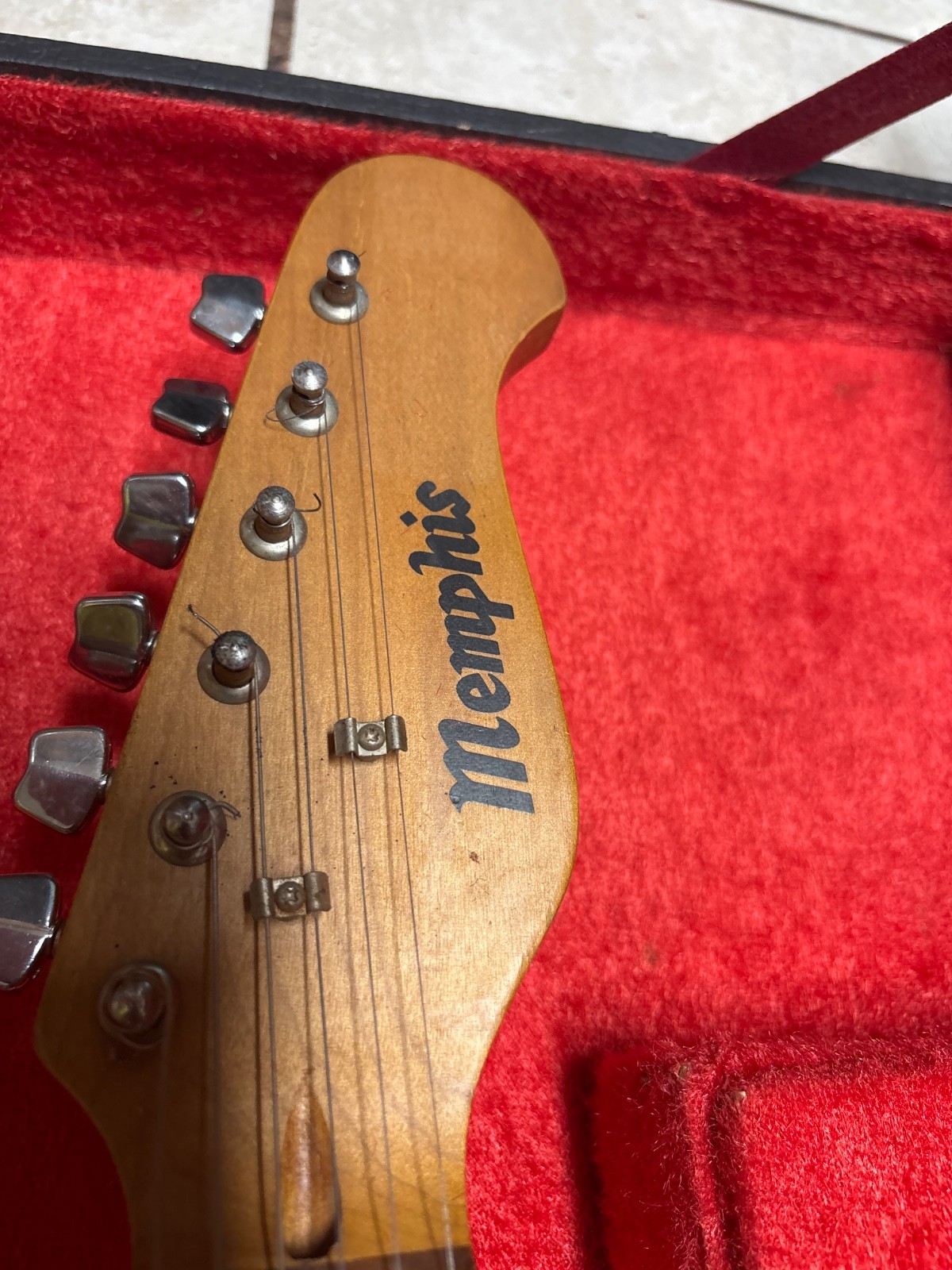Memphis Electric Guitar Solid Body Brown Tan White with case
