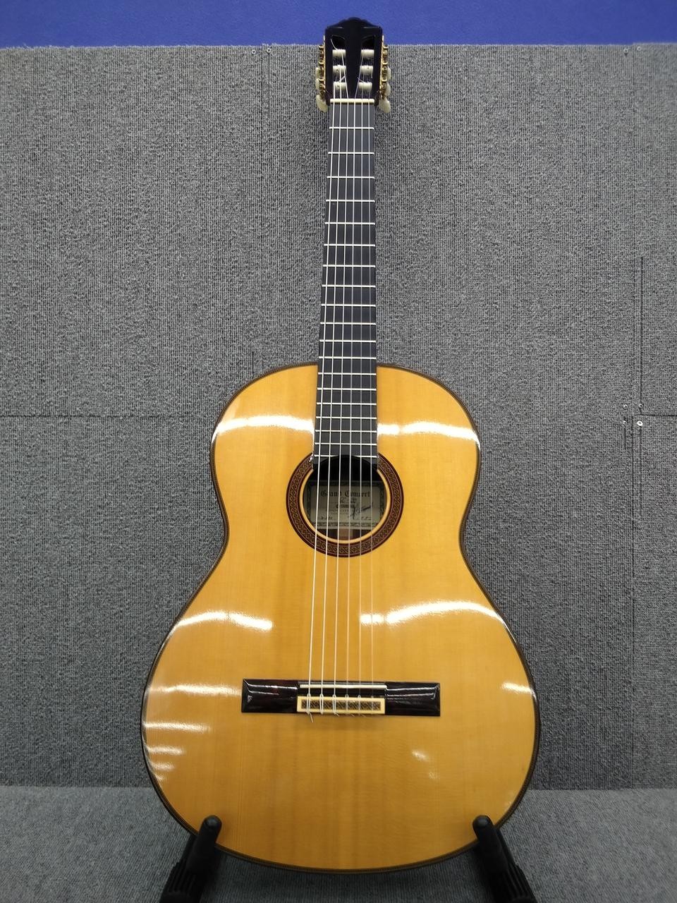 Yamaha GC-20 Classic Guitar High Quality Sound