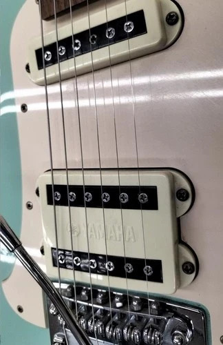 Yamaha SGV-300 Electric Guitar Locking Tuners Sperzel with Soft Case JAPAN