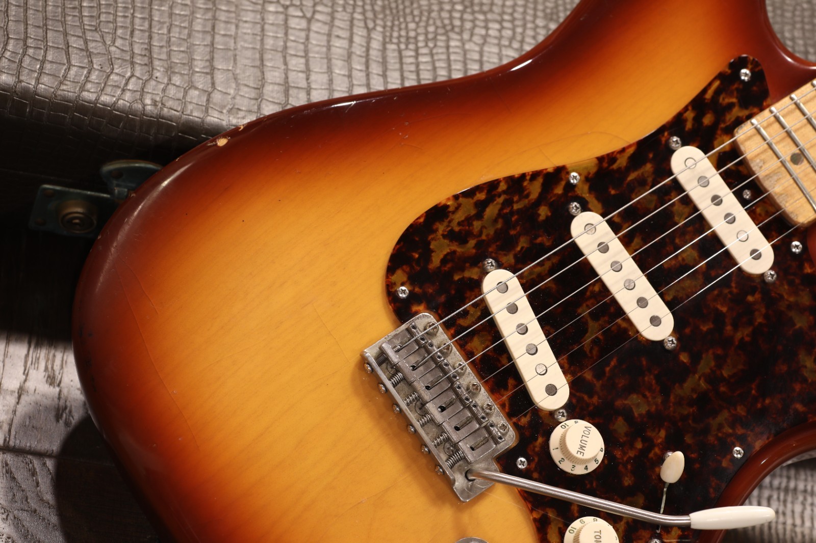 2008 DeTemple Spirit Series ’56 Stratocaster Electric Guitar Sunburst + HSC