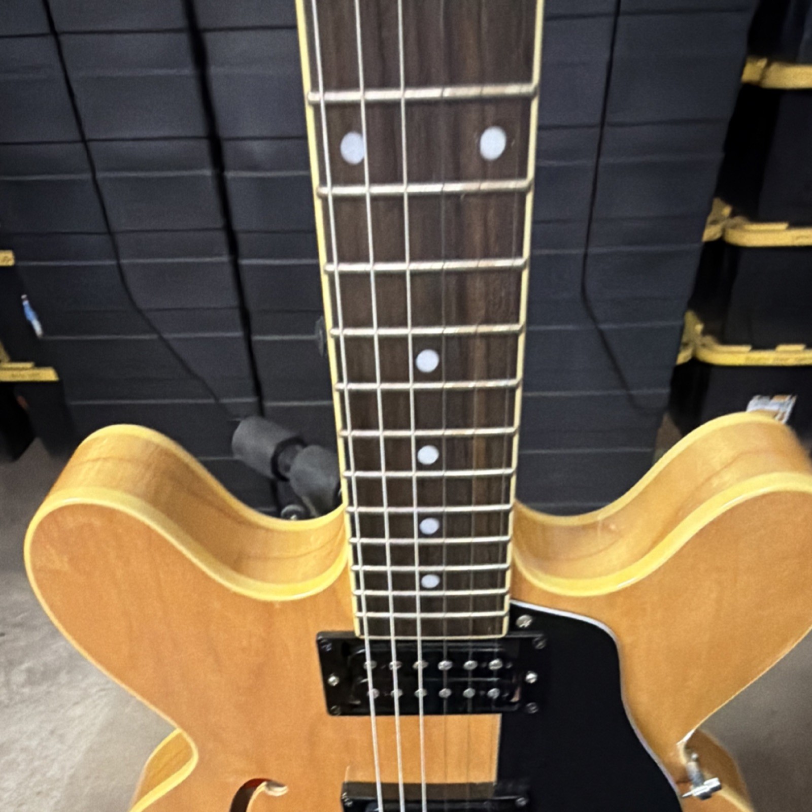 Hohner HS 35 Semi-Hollow Electric Guitar Natural 6 String with hard shell case