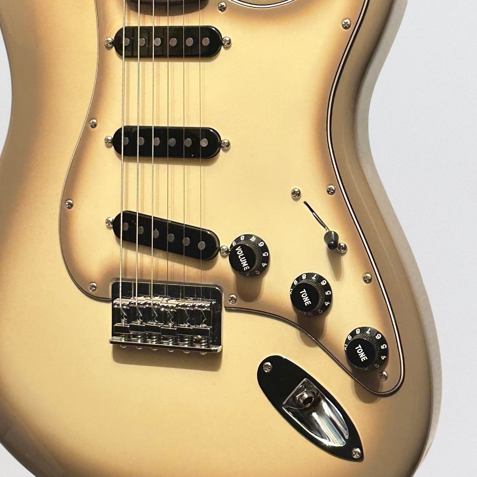 Fender 70th Anniversary Vintera II Antigua Stratocaster Electric Guitar 2024