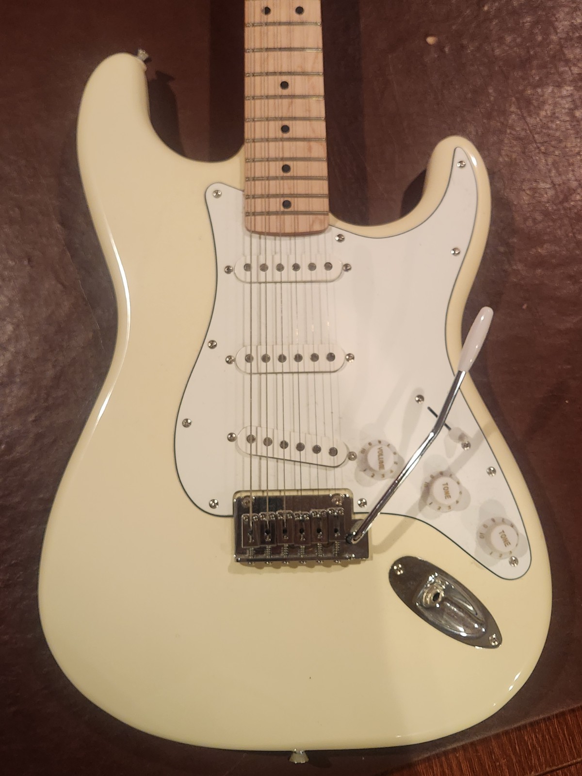 Fender Squier Affinity Stratocaster Maple Electric Guitar – Olympic White