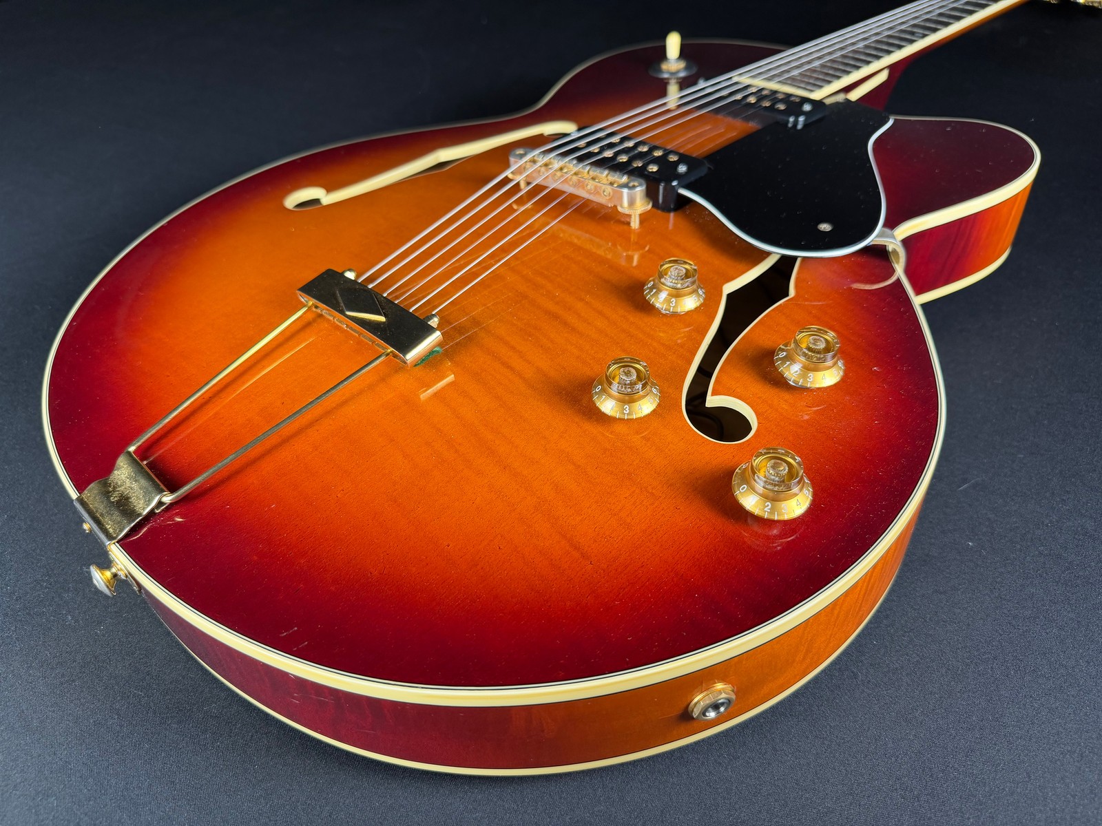 Yamaha AES 1500 Hollowbody Guitar (1994)