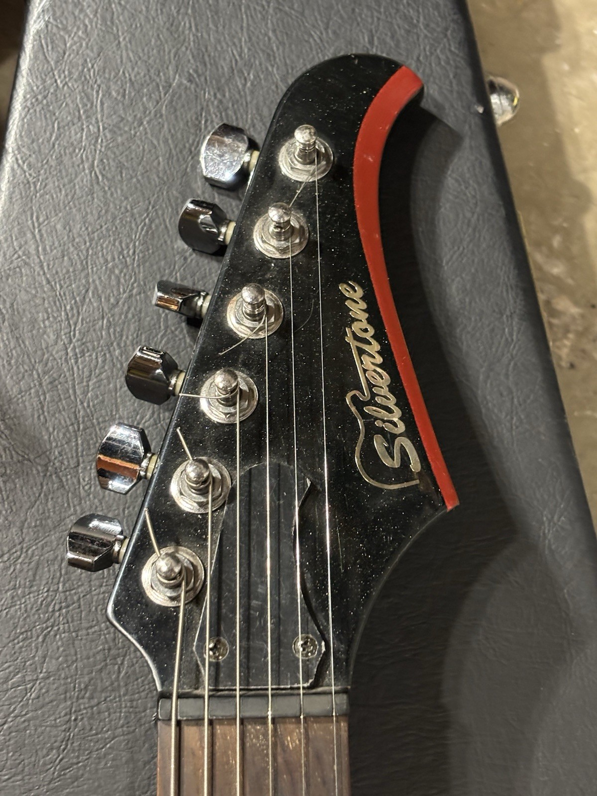 Silvertone PSAP Paul Stanley Apocalypse Guitar Kiss With Case
