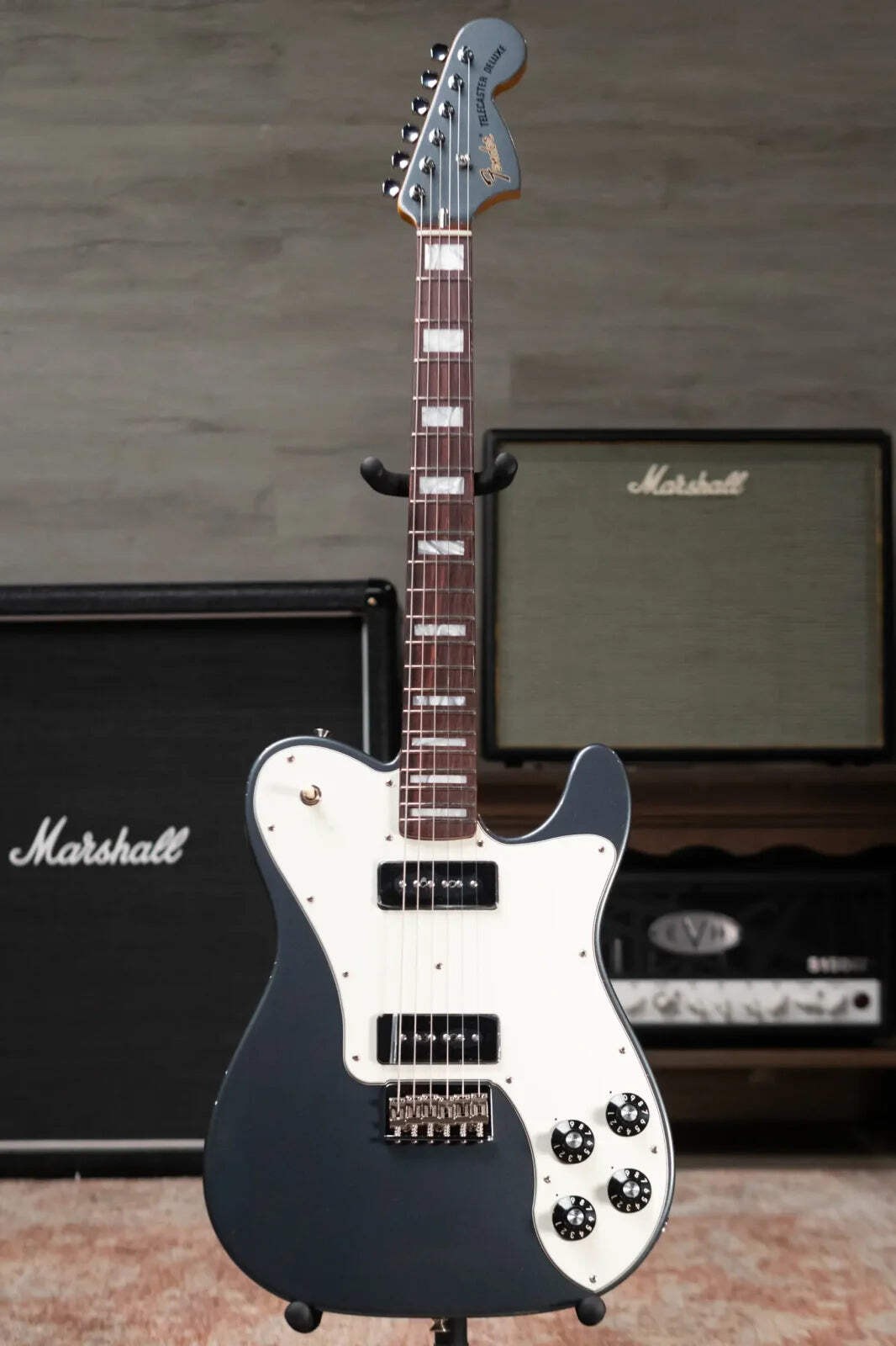 Fender Limited Edition Chris Shiflett Cleaver Telecaster Deluxe – Charcoal Frost