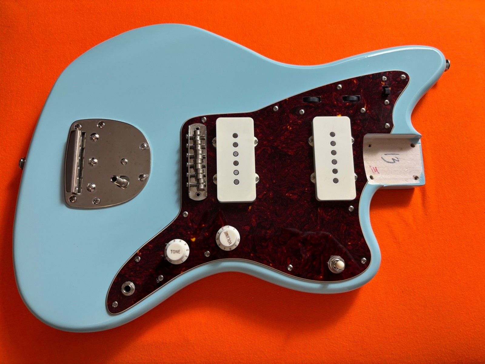 Squier by Fender “Loaded Body” Classic Vibe ’60s Jazzmaster Daphne Blue