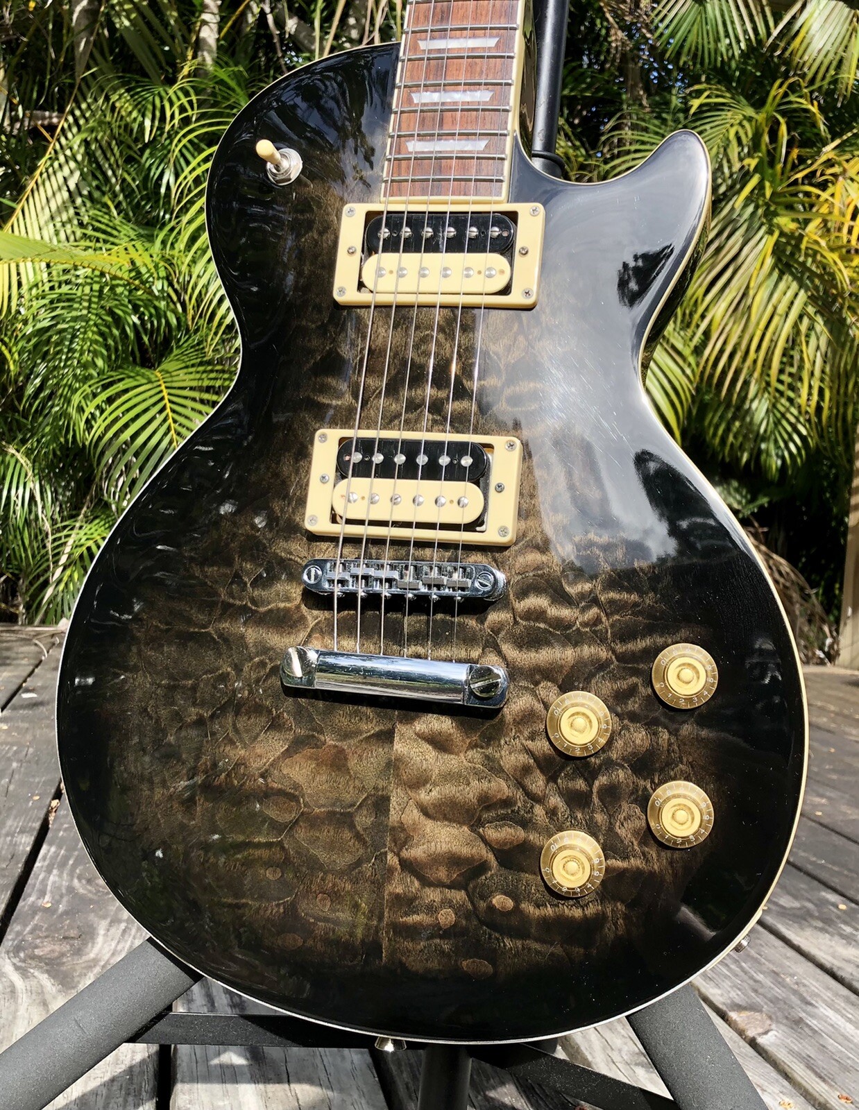 Upgraded Indio 66 DLX Plus Cobra Burst Quilt Top Single Cut Electric Guitar