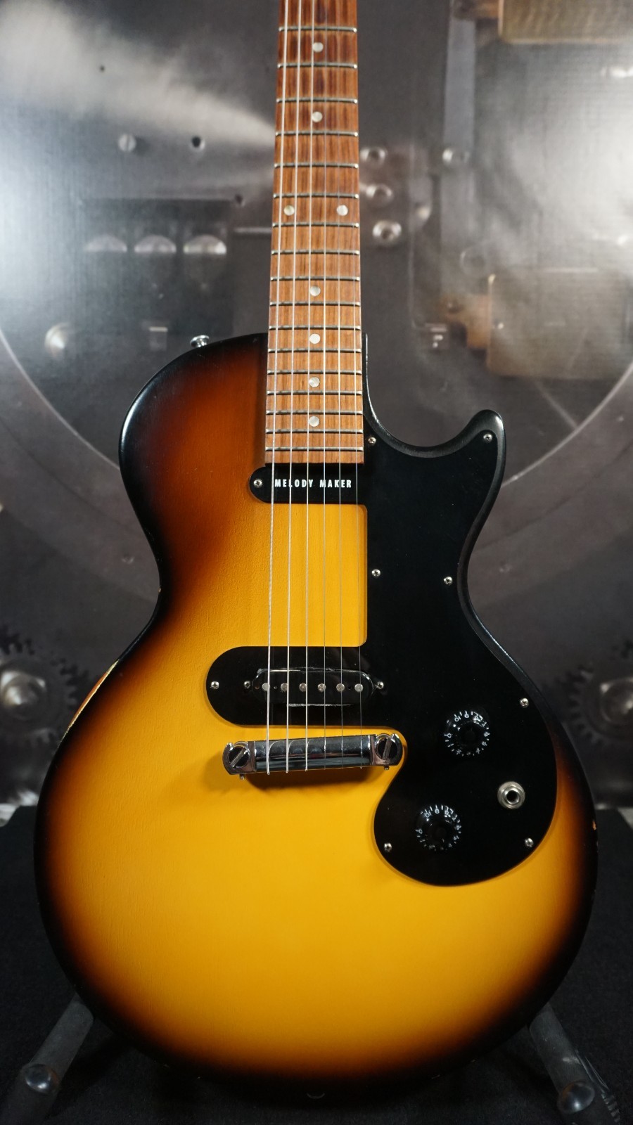 2011 Gibson Melody Maker Satin Sunburst USA w/ Rigid Soft Case