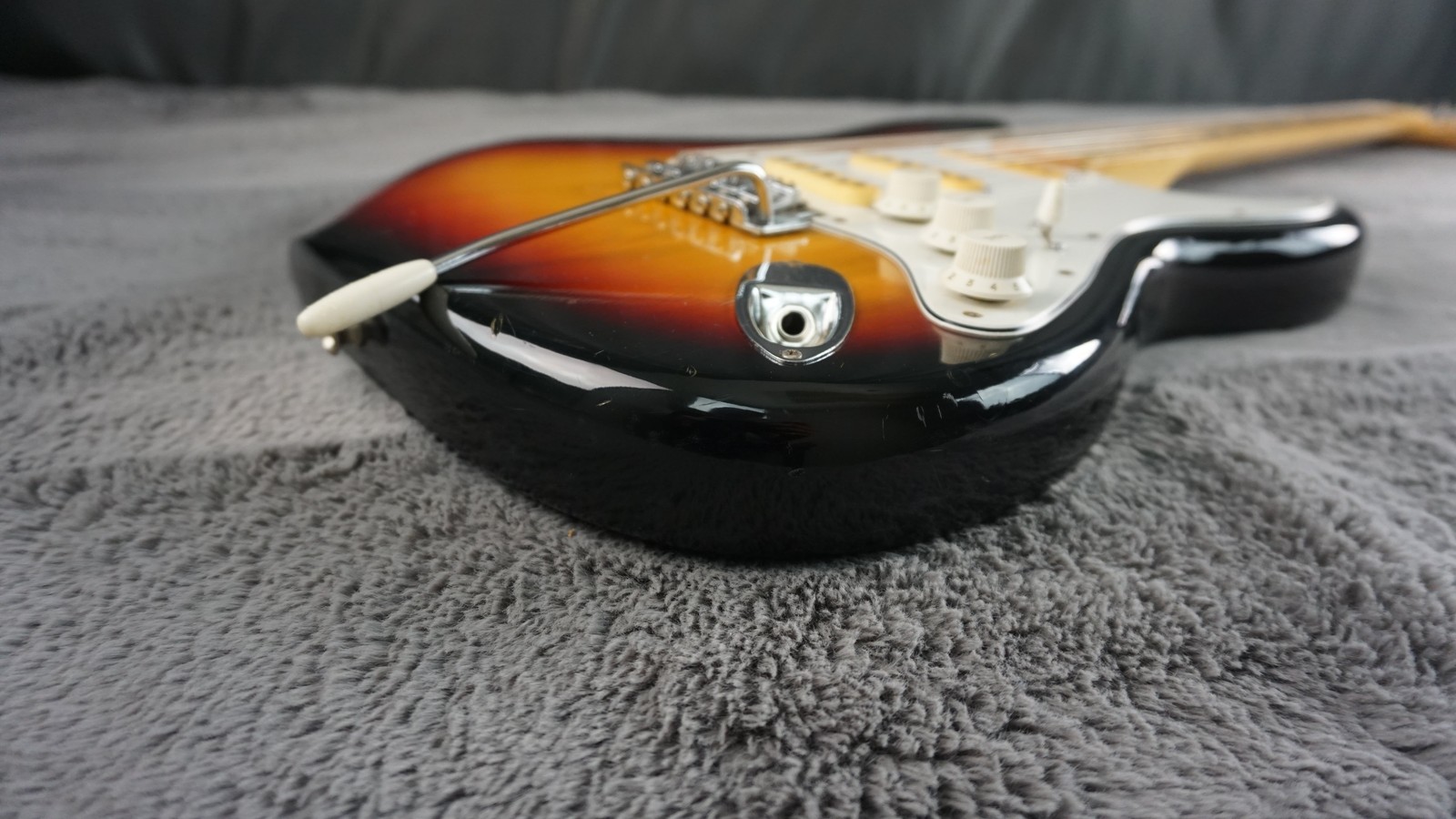 Aria Pro II Stagecaster – Sunburst 1970s Japan w/ Hard Case