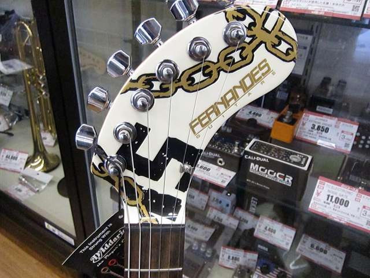 FERNANDES ZO-3 BLEACH Electric Guitar with Built-in Amplifier