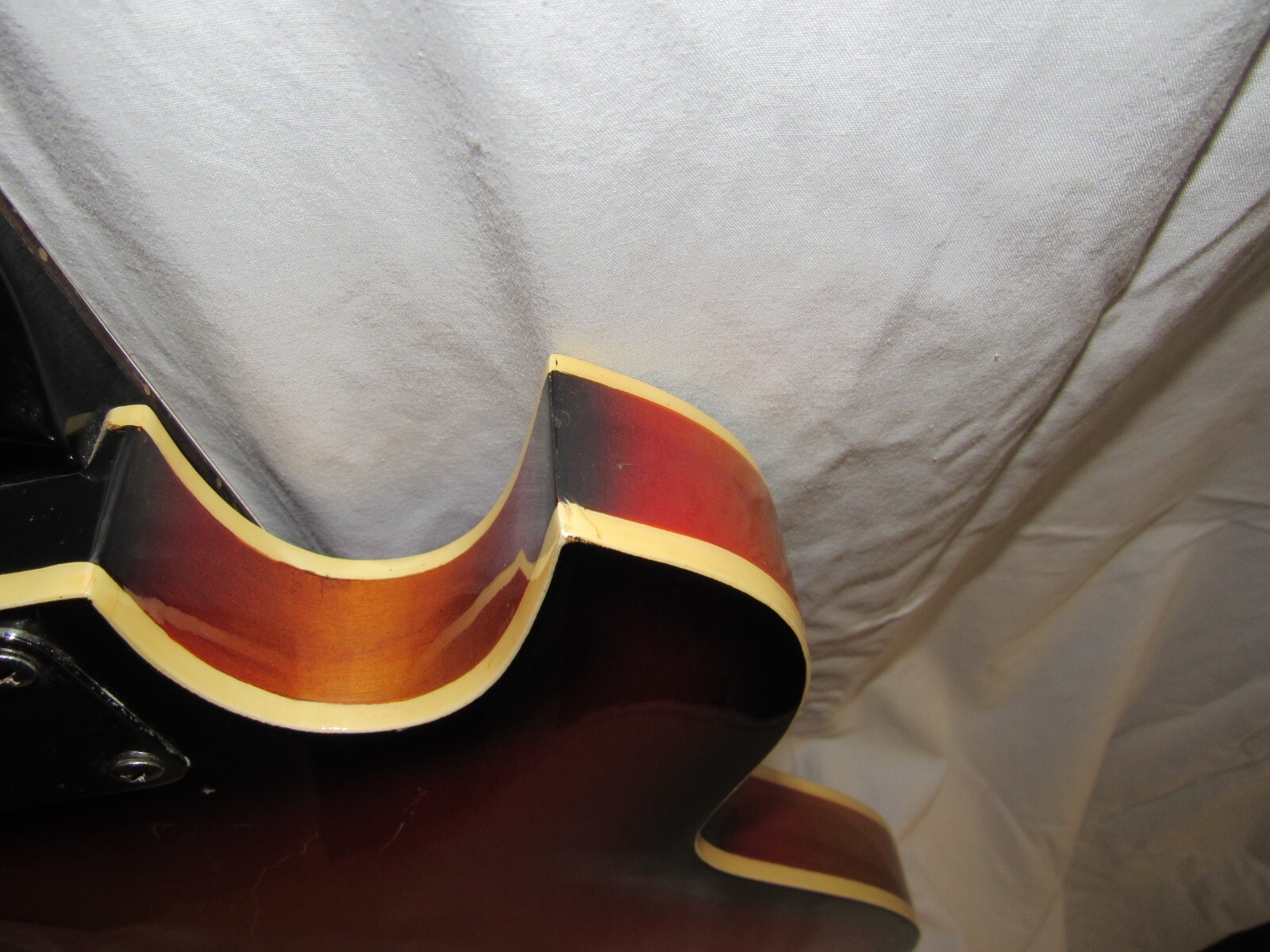 1964-1968 Teisco EP 2T Del Rey Electric Guitar “Dark Sunburst”