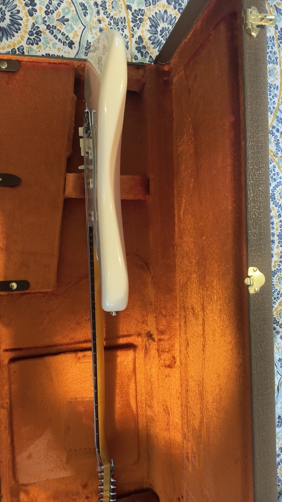 Fender American Vintage II 1961 Stratocaster Electric Guitar – Olympic White