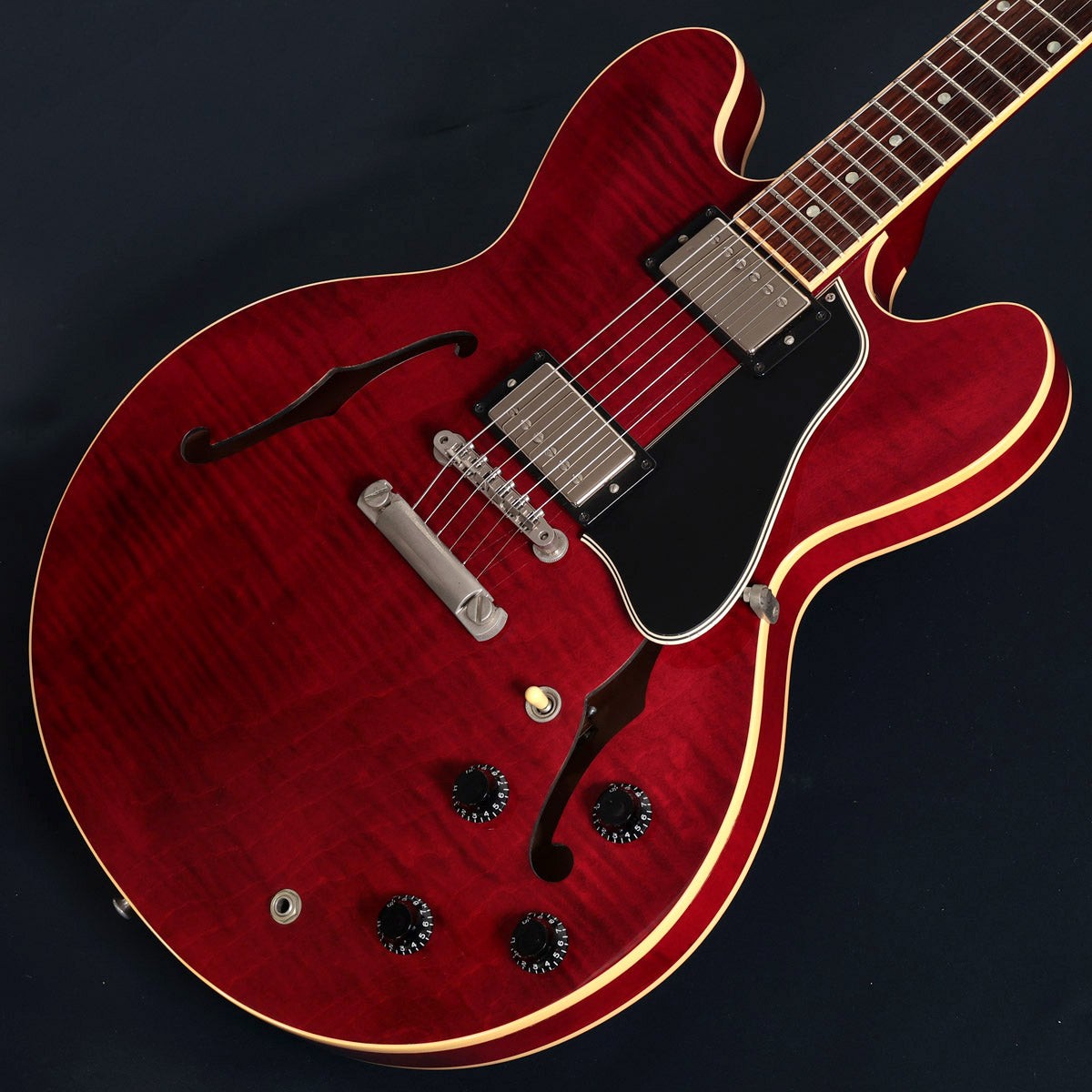 Gibson Memphis ES-335 Dot Reissue Figured Cherry Gibson [00079701]