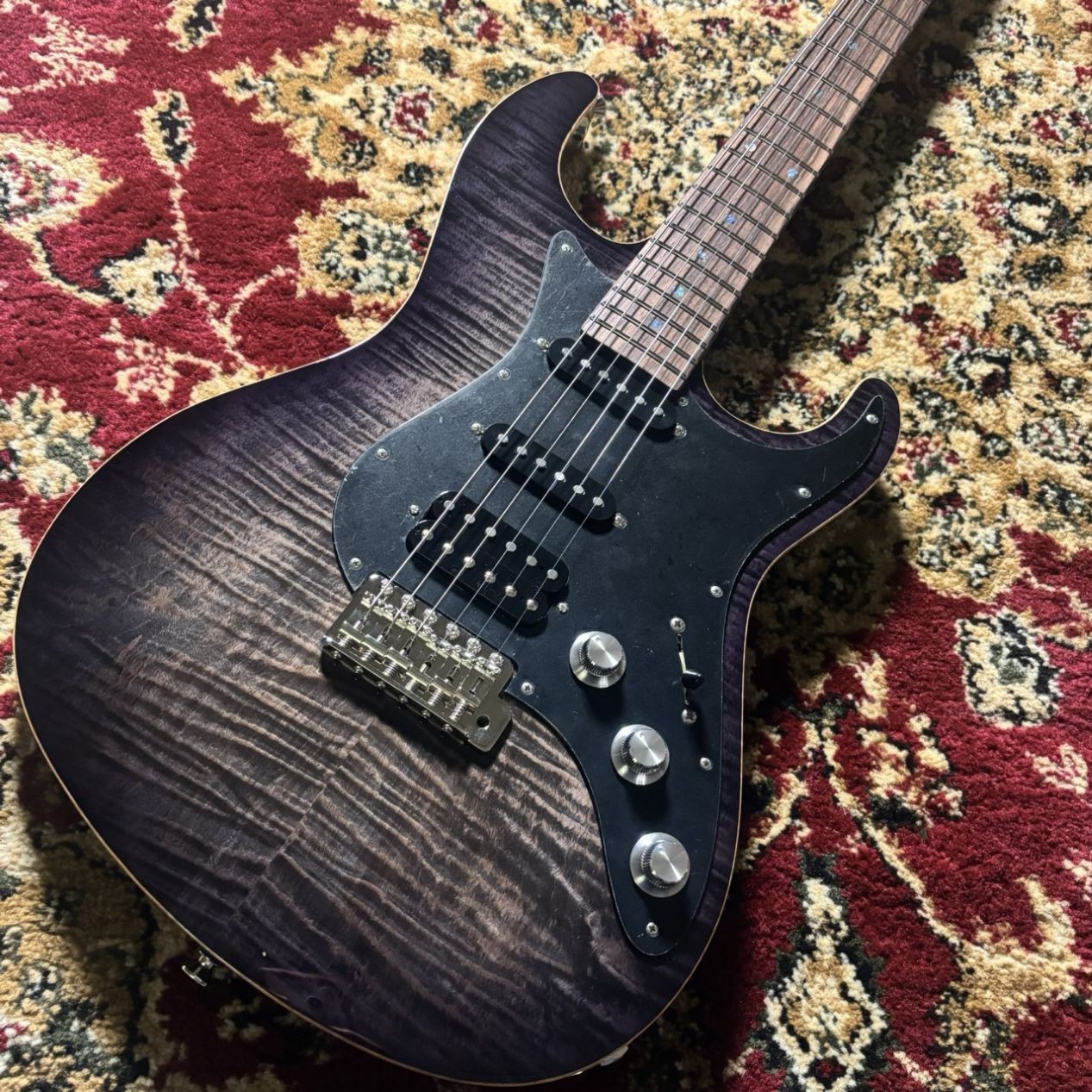 Freedom Custom RE O.S EZA 22F FT SSH Electric Guitar, Amber Maple/Wood, Used