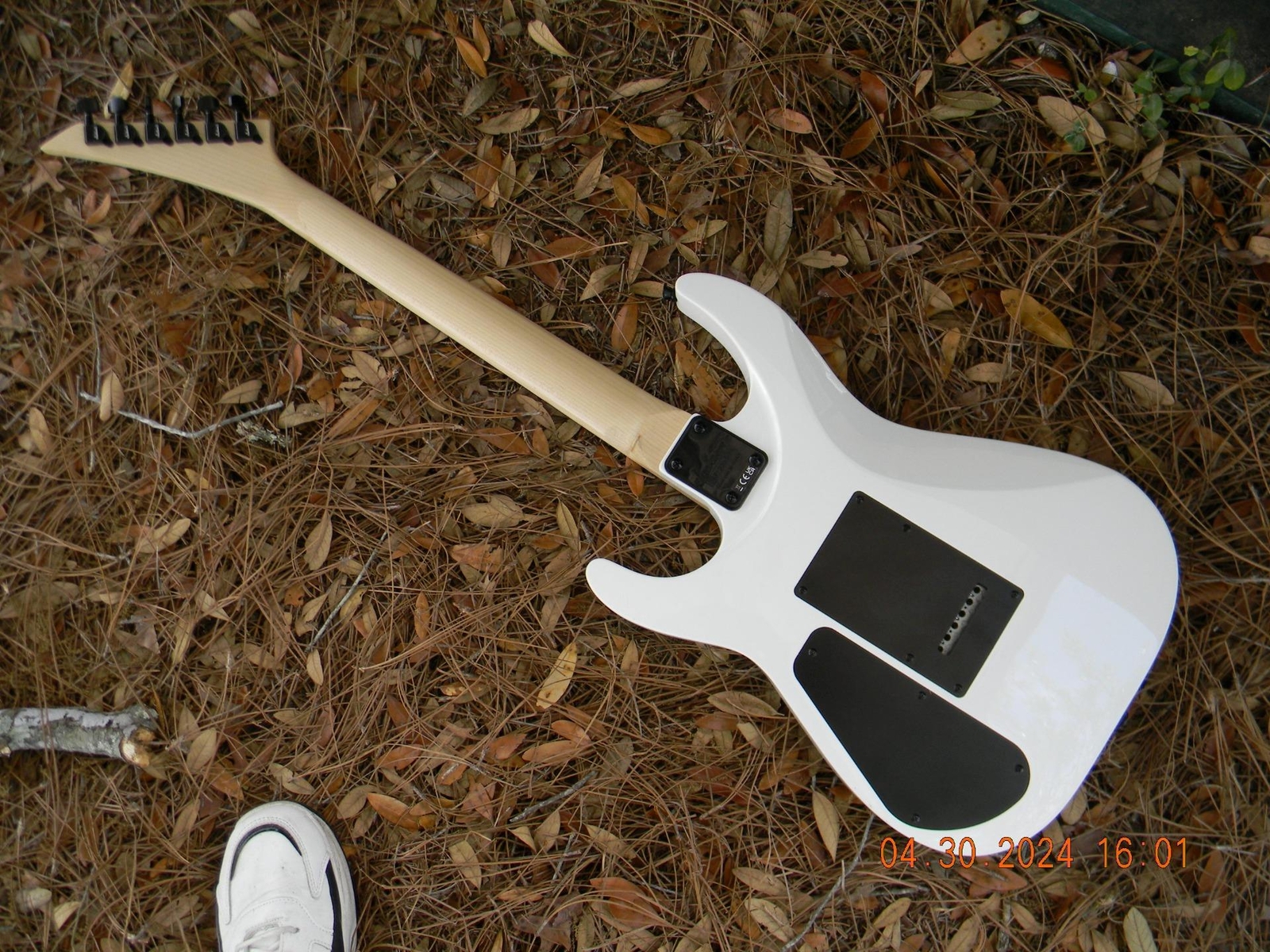 Jackson JS12,Hot Black/White Zebra Humbuckers,Coil Splitting, Black Hardware