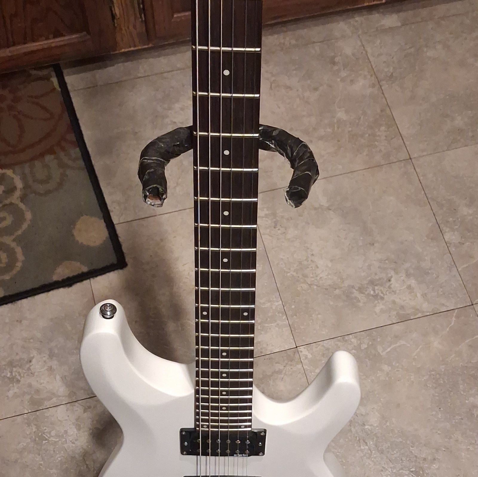 Schecter Diamond Series C-6 Deluxe White Solid Body 6-String Right-Handed