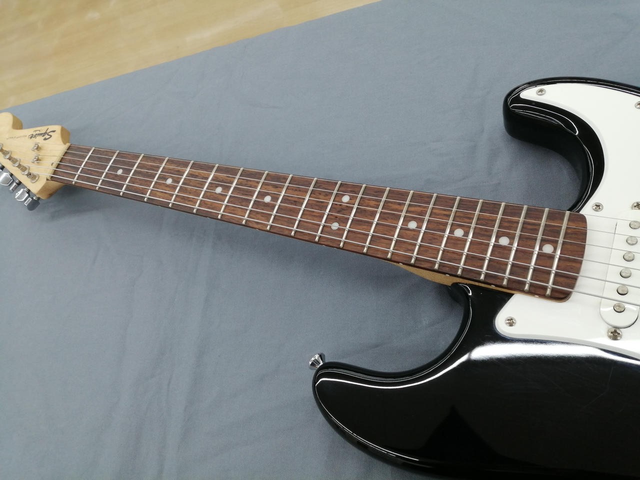 SQUIER BULLET STRAT Electric Guitar-09