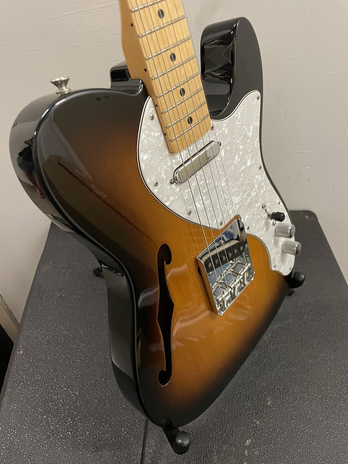 2007 Fender Mexico Telecaster Thinline 1969 Re-Issue 2 Tone Sunburst Guitar