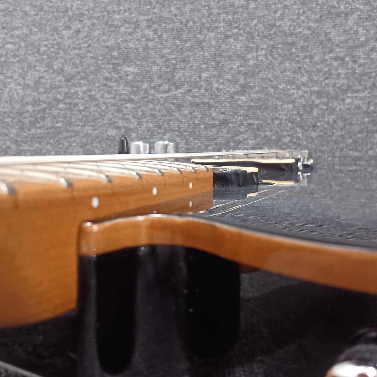 SIRE Larry Carlton T7 FM TBK Used 2025 Alder body Maple fingerboard w/Gig case