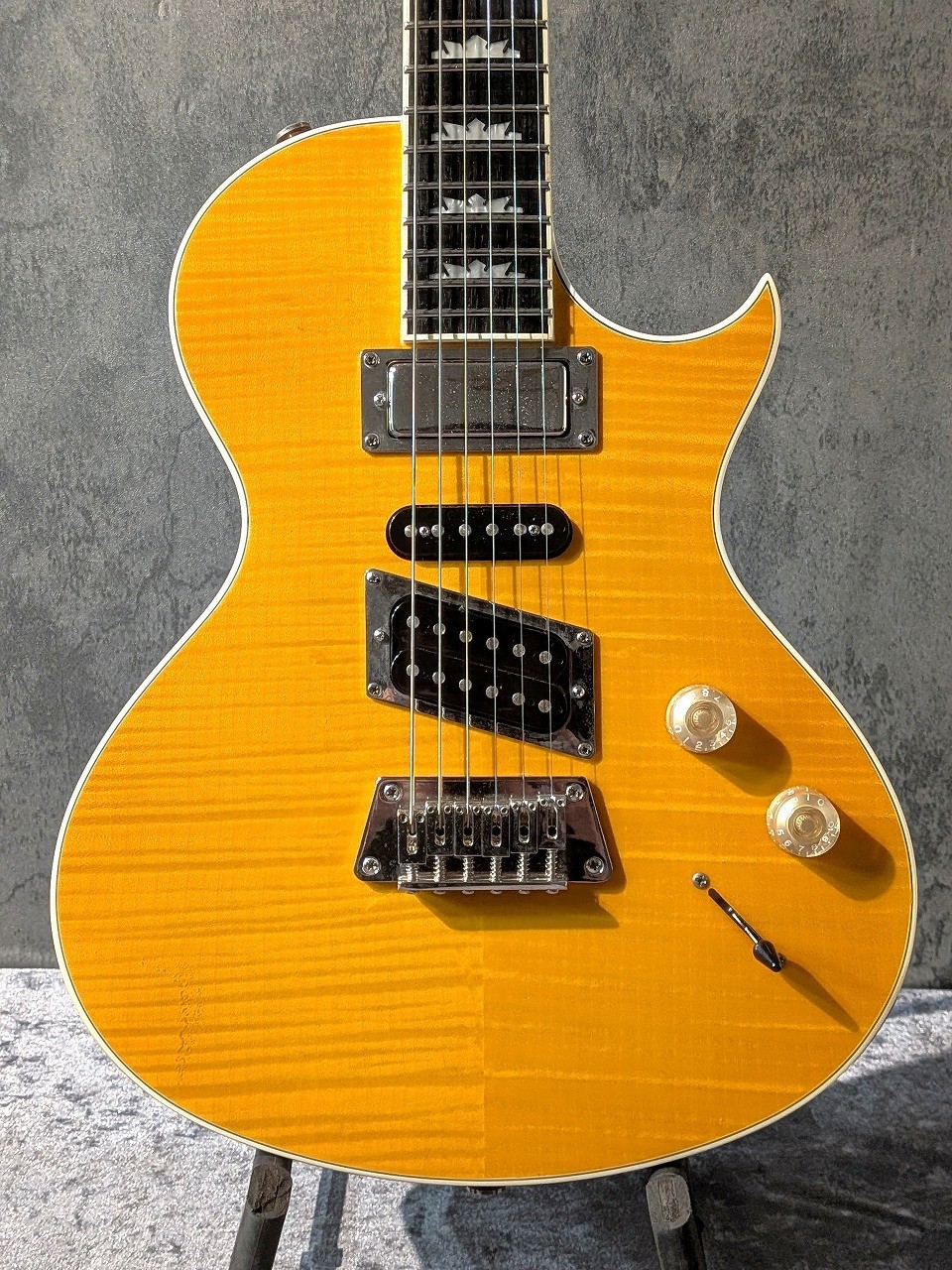 Epiphone Nighthawk Custom Reissue Trans Amber o11180