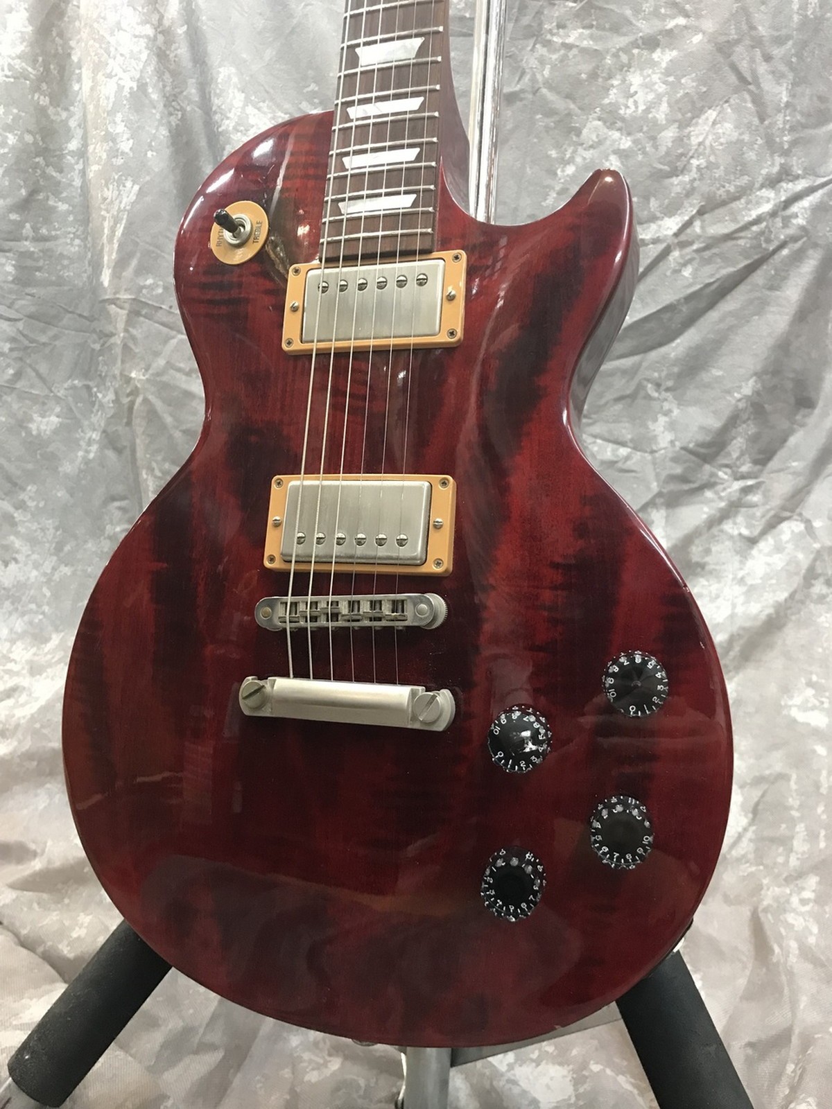Gibson Les Paul Studio 100 th Anniversary Used Maple Neck Wine Red w/Soft Case